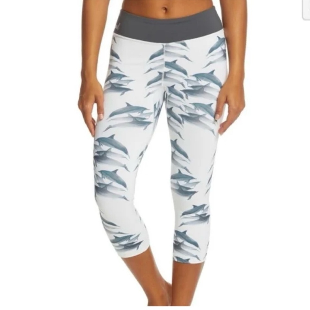 Women's White Dolphin-Print Capri Swim Leggings